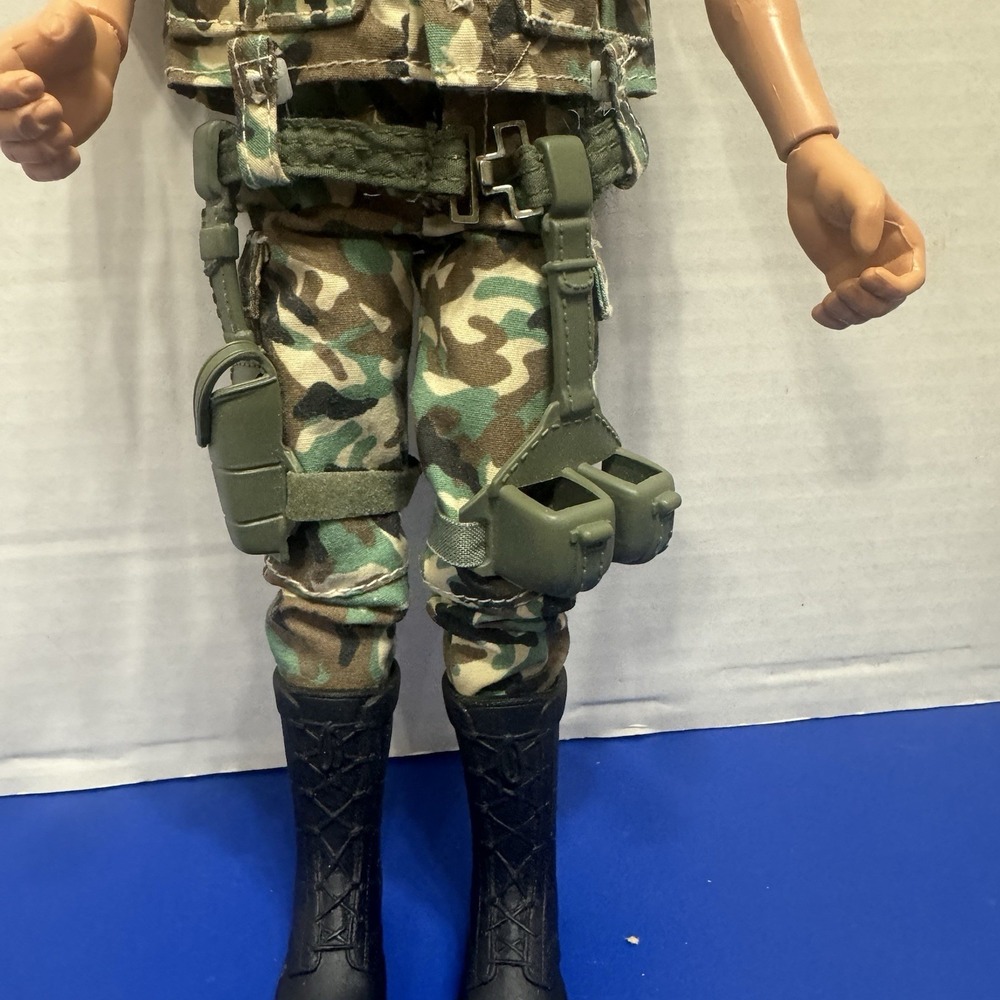 VTG 1996 Hasbro GI Joe Action Figure US Army Camo Outfit and Boots 12" Blond - Picture 9 of 9